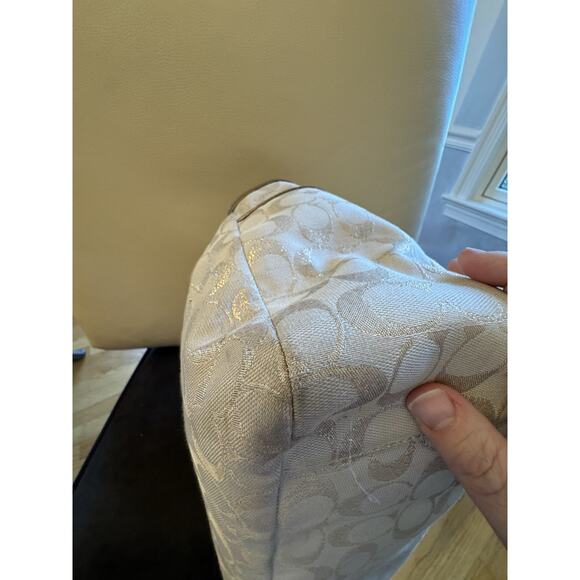 Coach Large Gold Metallic Signature Gallery Bag - Picture 12 of 16